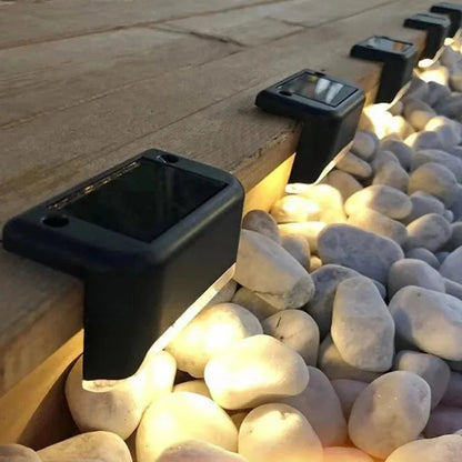 Garden Glow - Self-adhesive solar lamps for the garden!